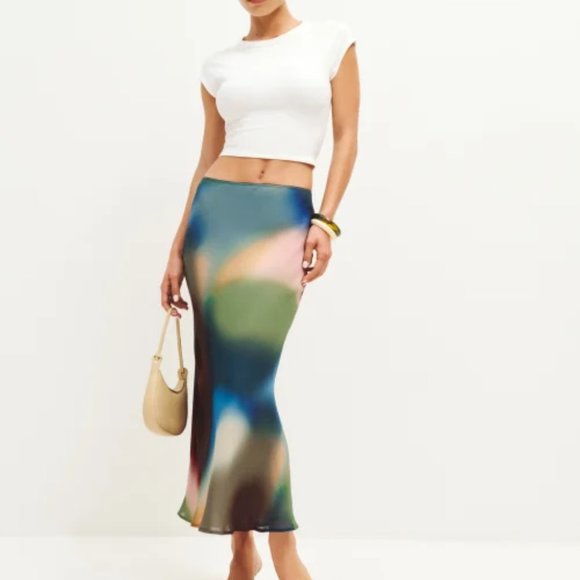 NWOT Reformation Layla Skirt in Blur Midi Elasticated Waist - Picture 5 of 8